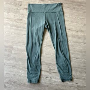 Athleta Crop Yoga Leggings Sz Medium